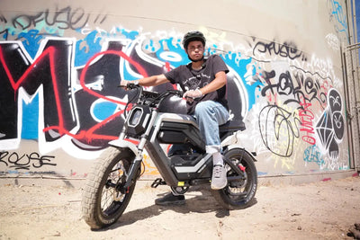 Long-Range Moto-Style E-Bikes Under $2,500 in 2026: Battery, Price & Features Compared